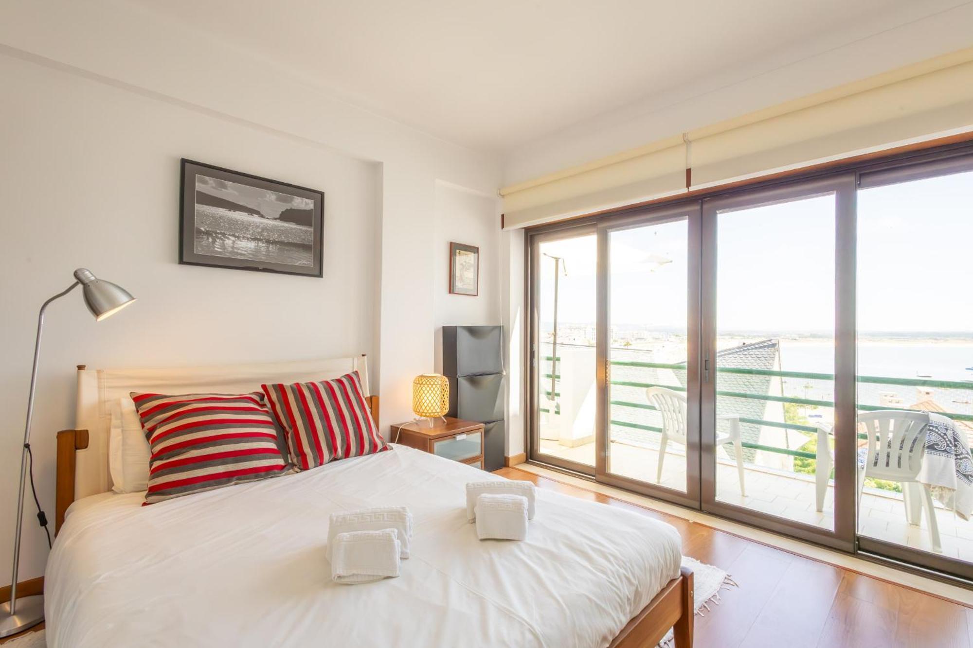 Concha Mar Com Vista Sobre A Baia Apartment São Martinho do Porto Exterior foto