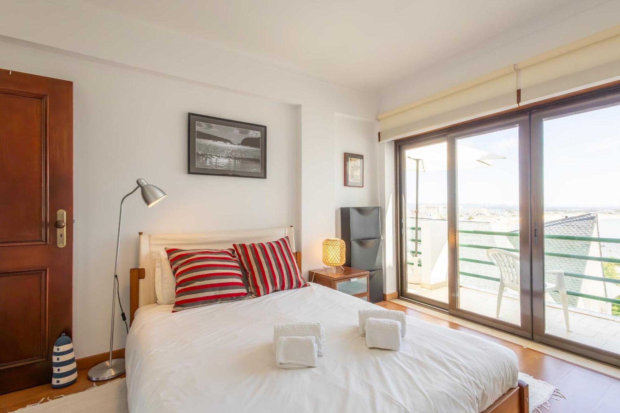Concha Mar Com Vista Sobre A Baia Apartment São Martinho do Porto Exterior foto